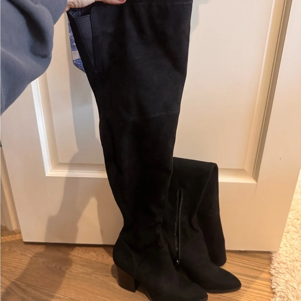 Elegant Black Women's Knee-High Boots
